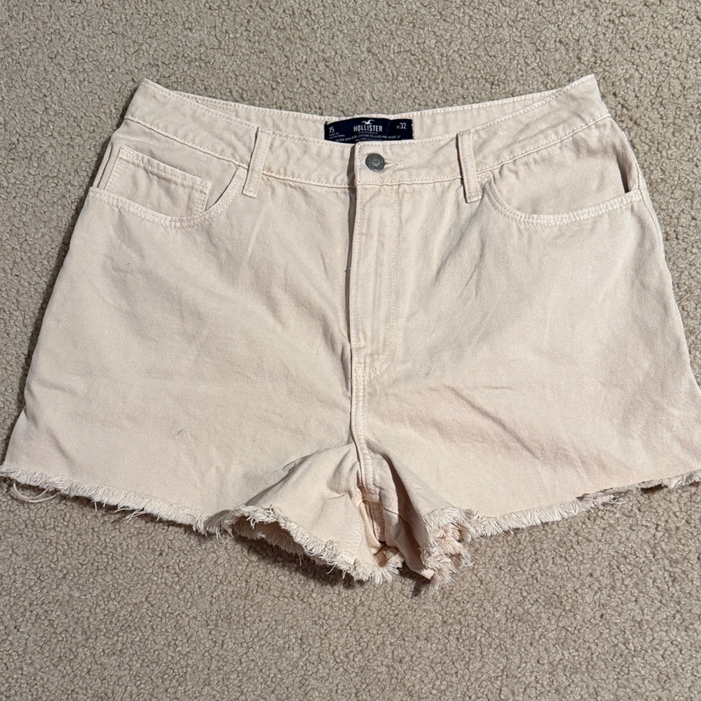 Hollister Women's Light Tan Jean Shorts size 32